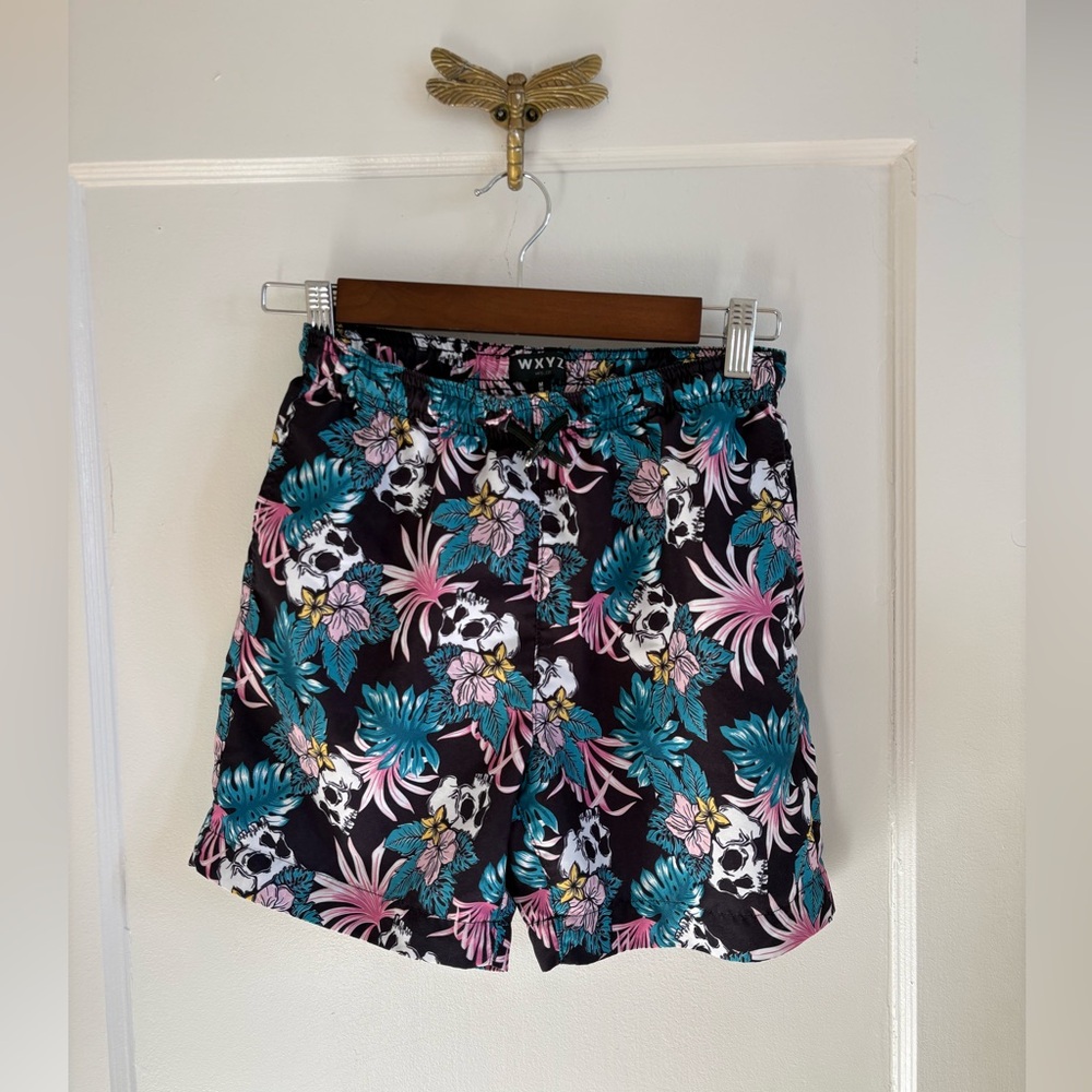 WXYZ Black Tropical Skull Swim Shorts Unlined Pink & Teal Floral‎ M(10)